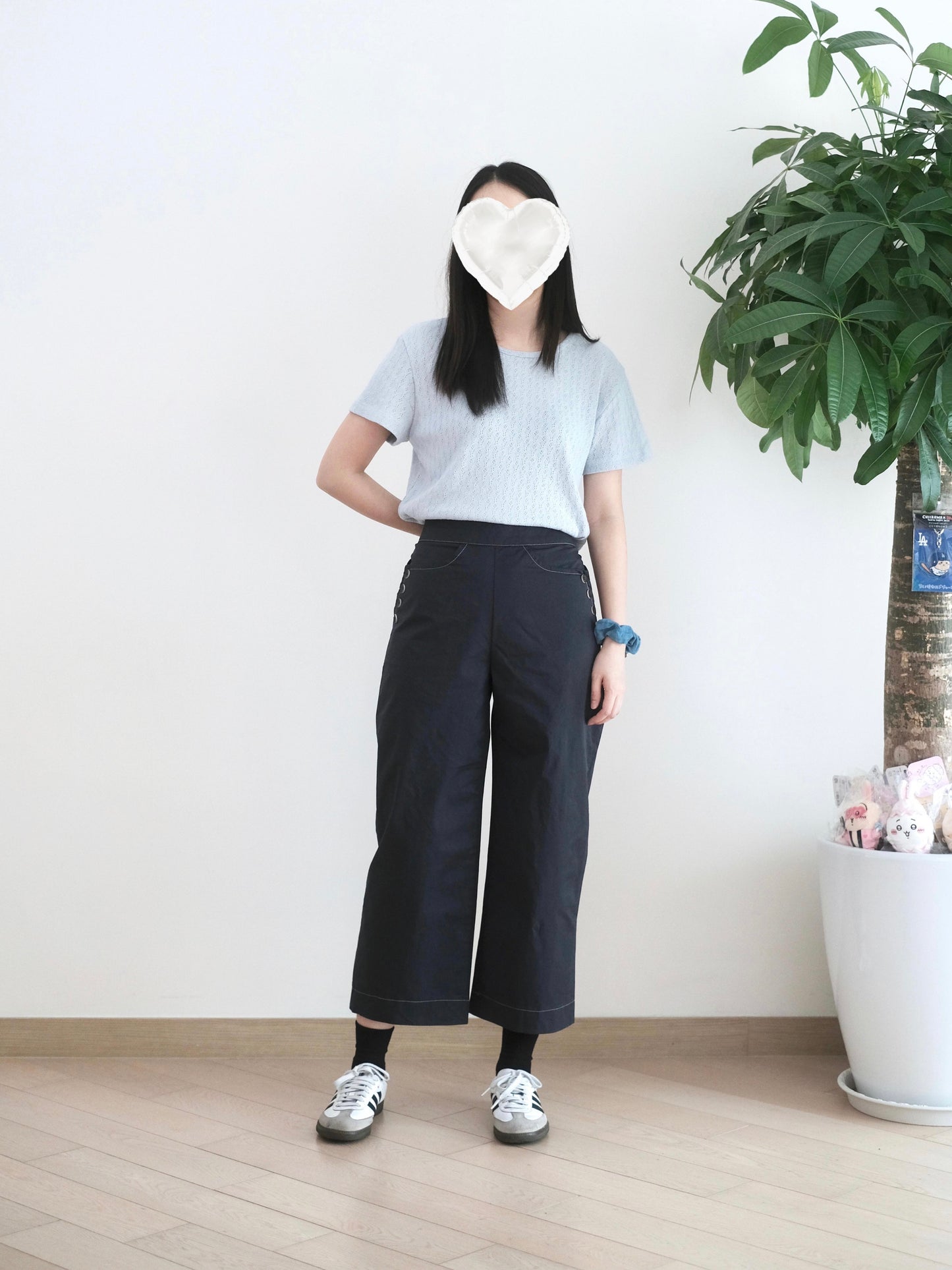 Eltoo 鈕扣直筒扯布褲
