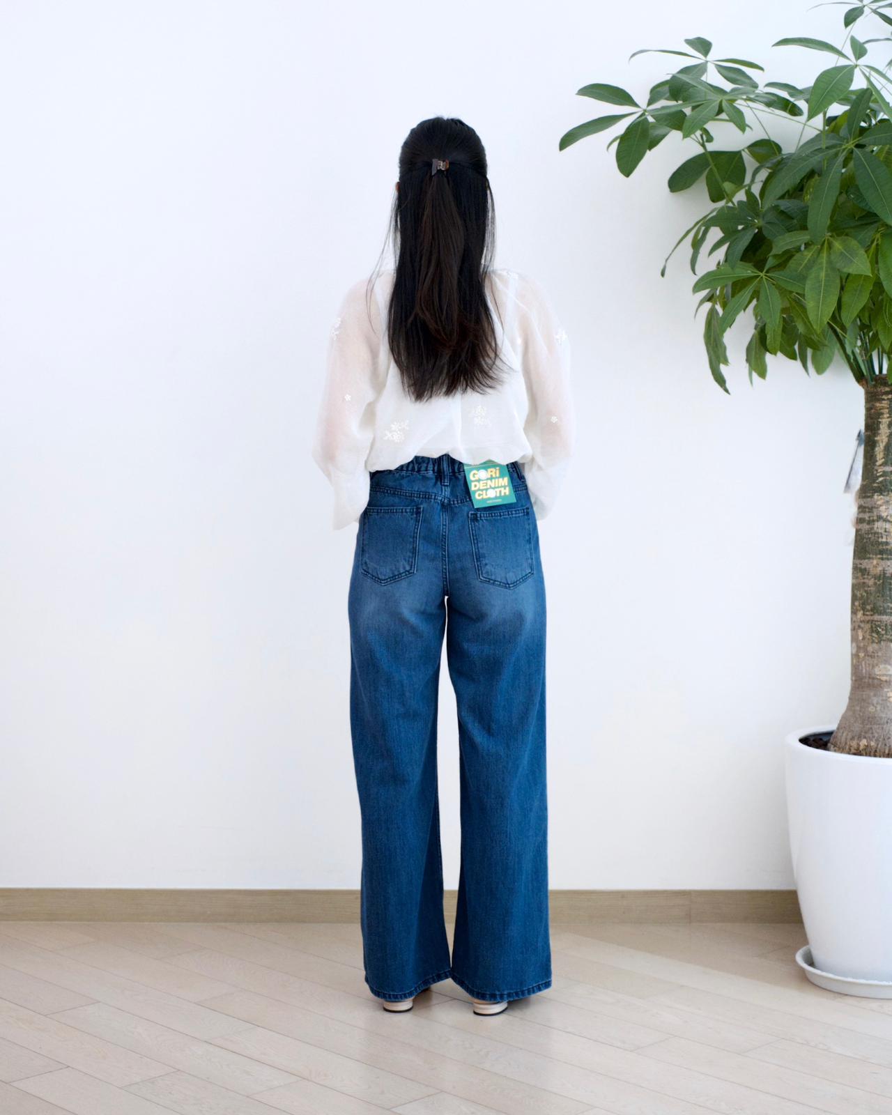 Gori 小V車骨直筒牛仔褲