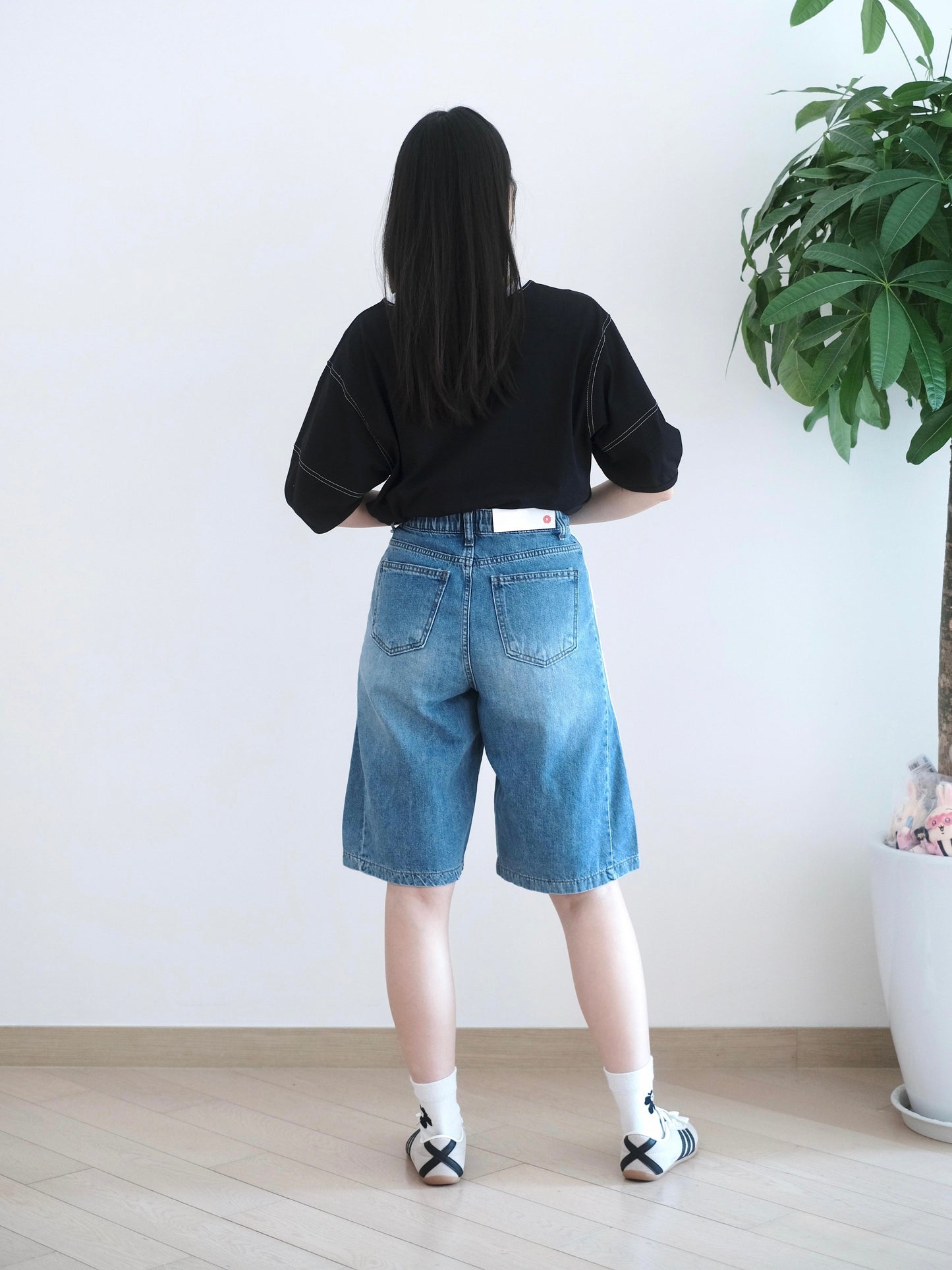 Howluk 白色邊五分牛仔褲