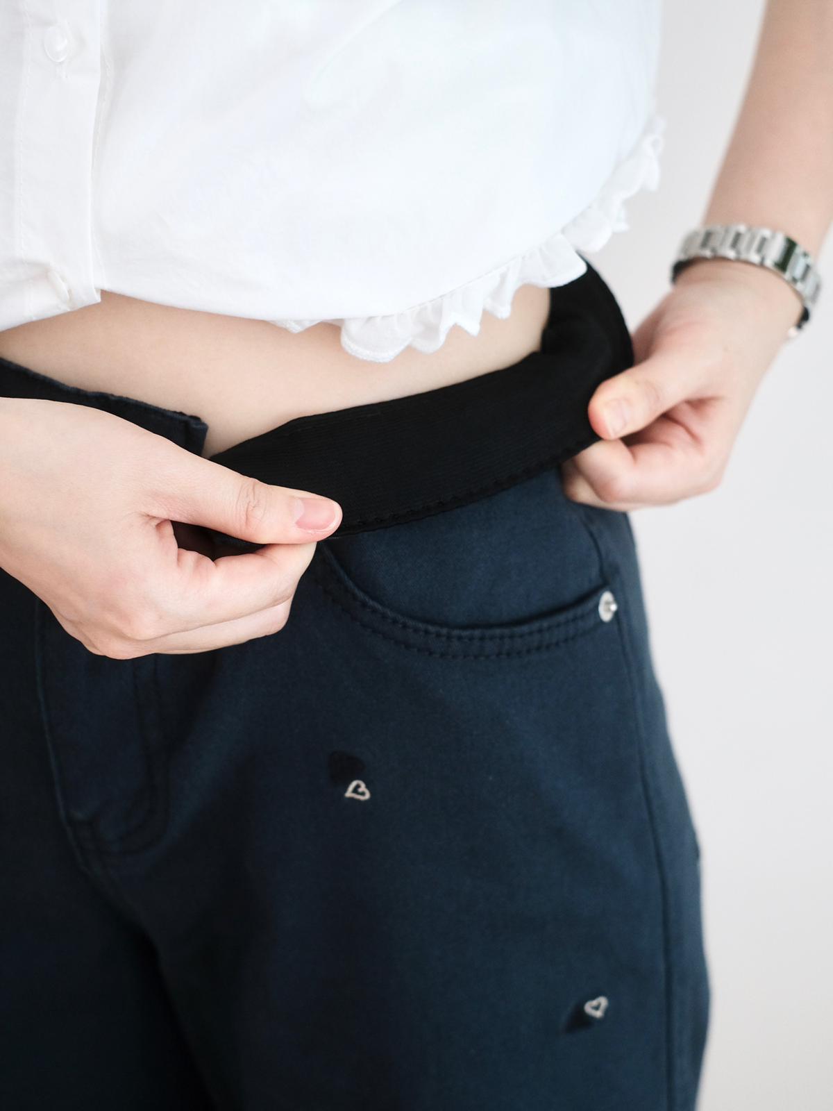Moci 心心刺繡闊筒扯布褲