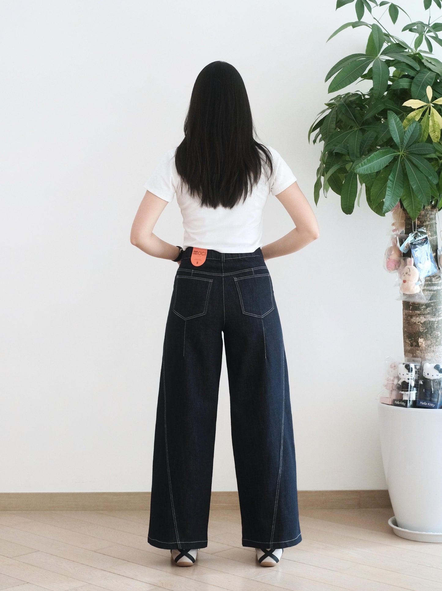 Moci 斜骨闊腳牛仔褲