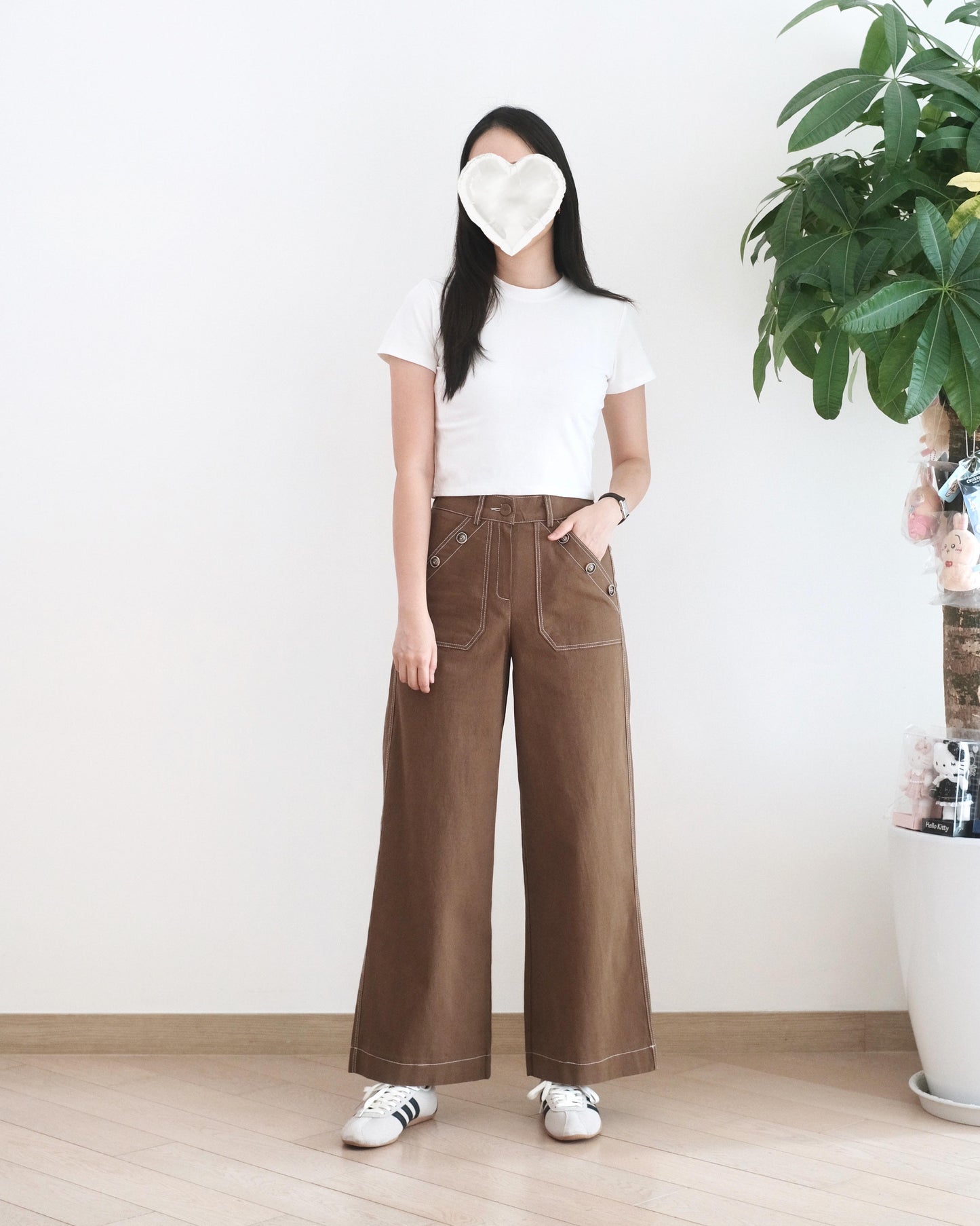 Moci 鈕扣口袋直筒扯布褲