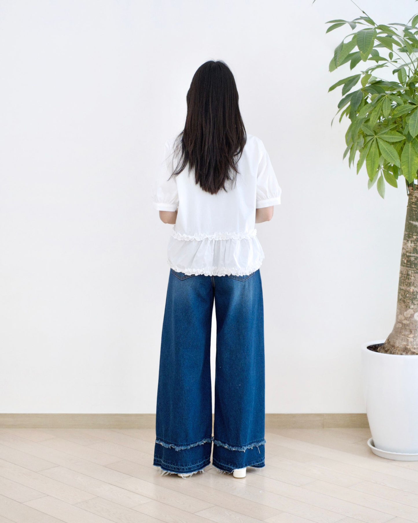 Moci 蘇蘇褲腳闊筒牛仔褲