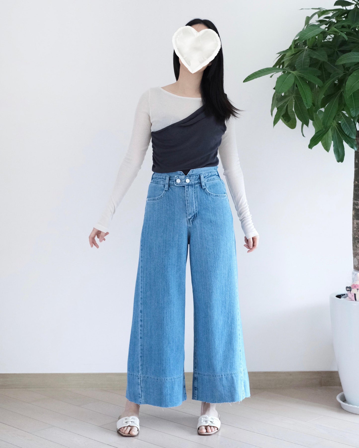 Odd Eye 鈕扣腰闊筒牛仔褲