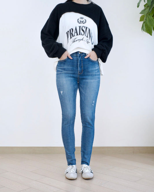 Vikini 洗水貼腳牛仔褲