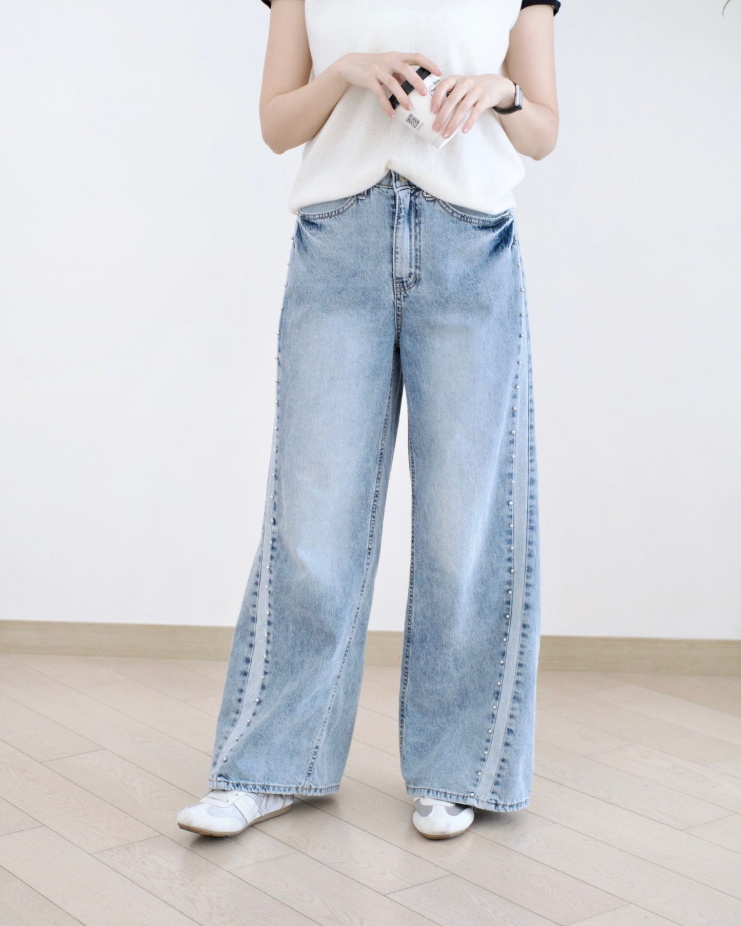 Howluk 釘珠闊筒牛仔褲