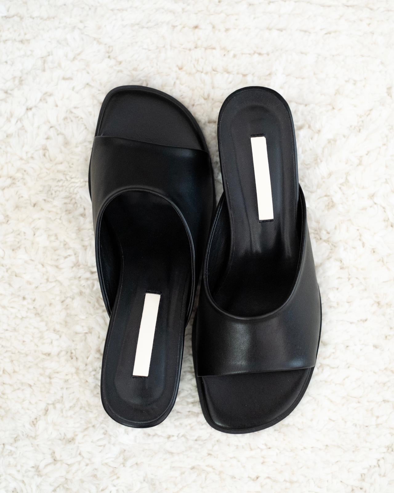 黑色簡約 Sandals