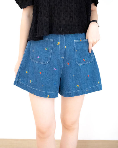 Moci 小碎花刺繡牛仔短褲