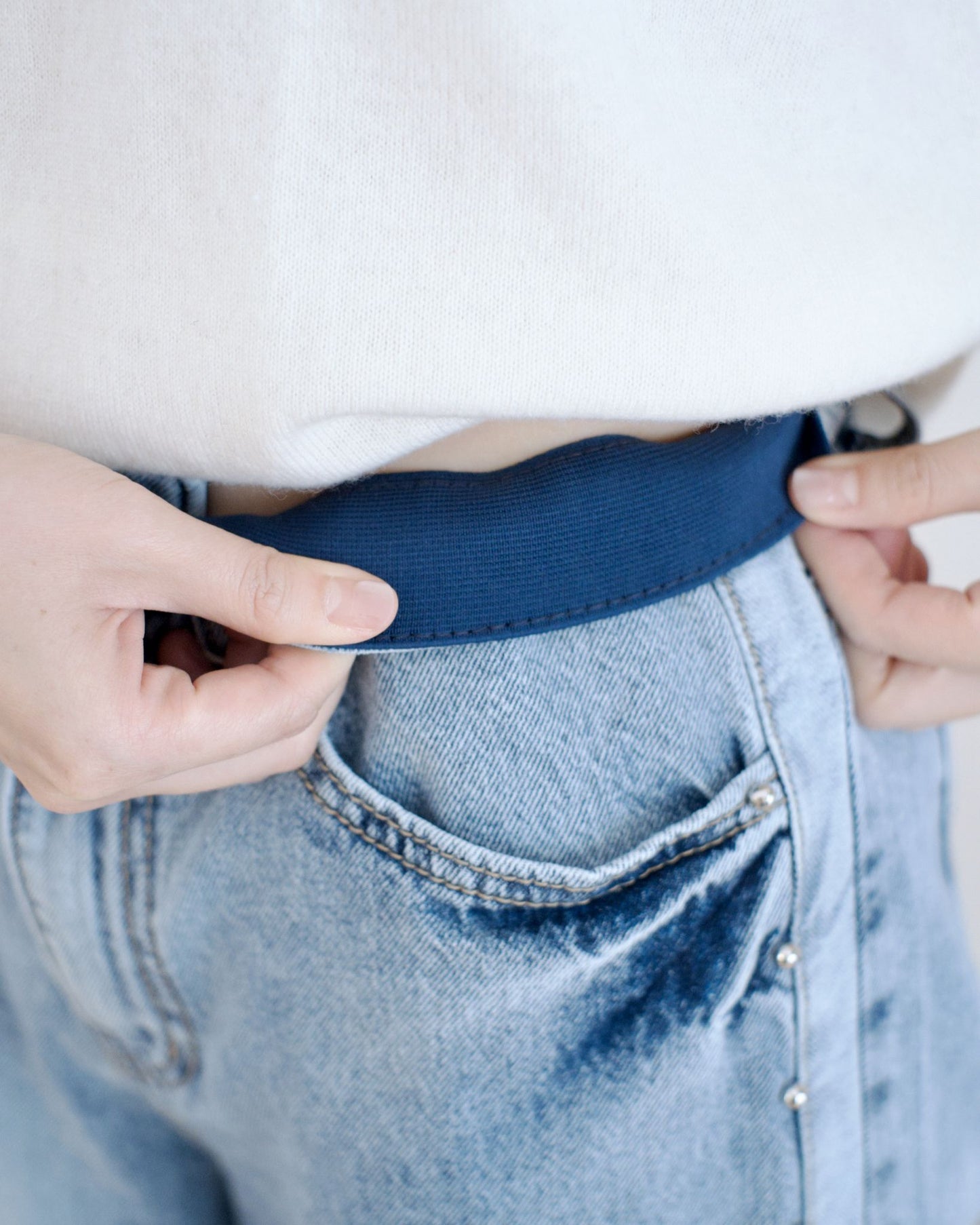 Howluk 釘珠闊筒牛仔褲