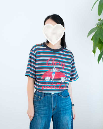 Cherry橫間車車圖案Tee