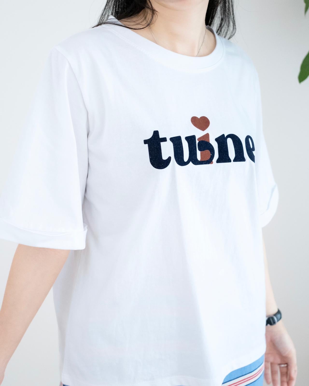 韓國絨面英文字Tee