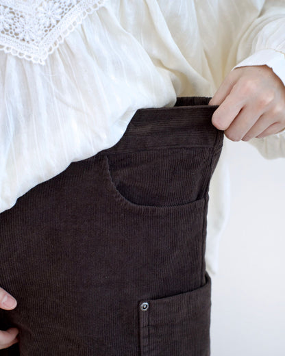 Eltoo 燈芯絨五分短褲