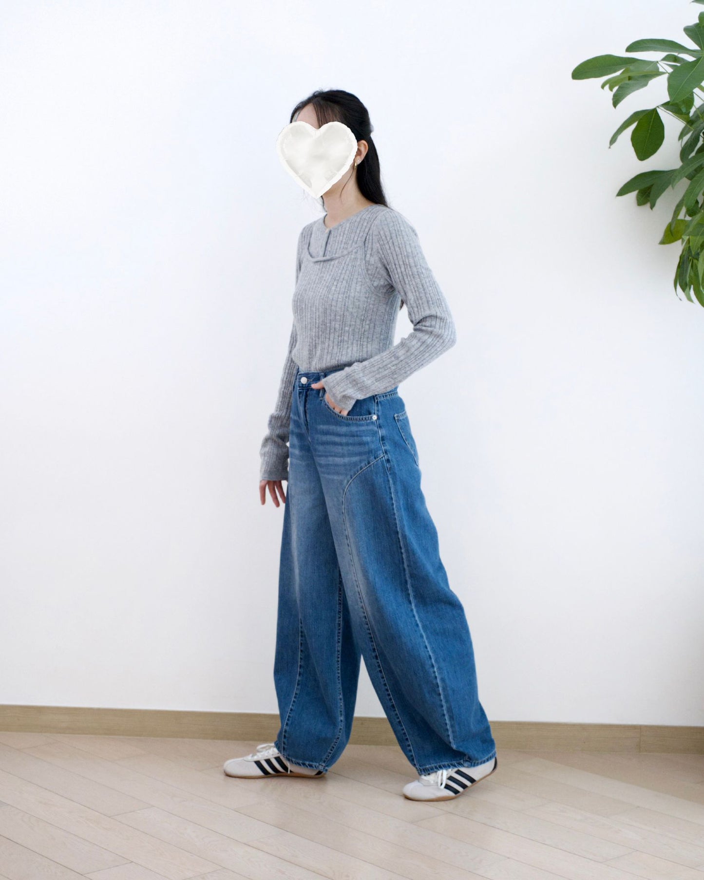 Gori 寬闊彎刀牛仔褲