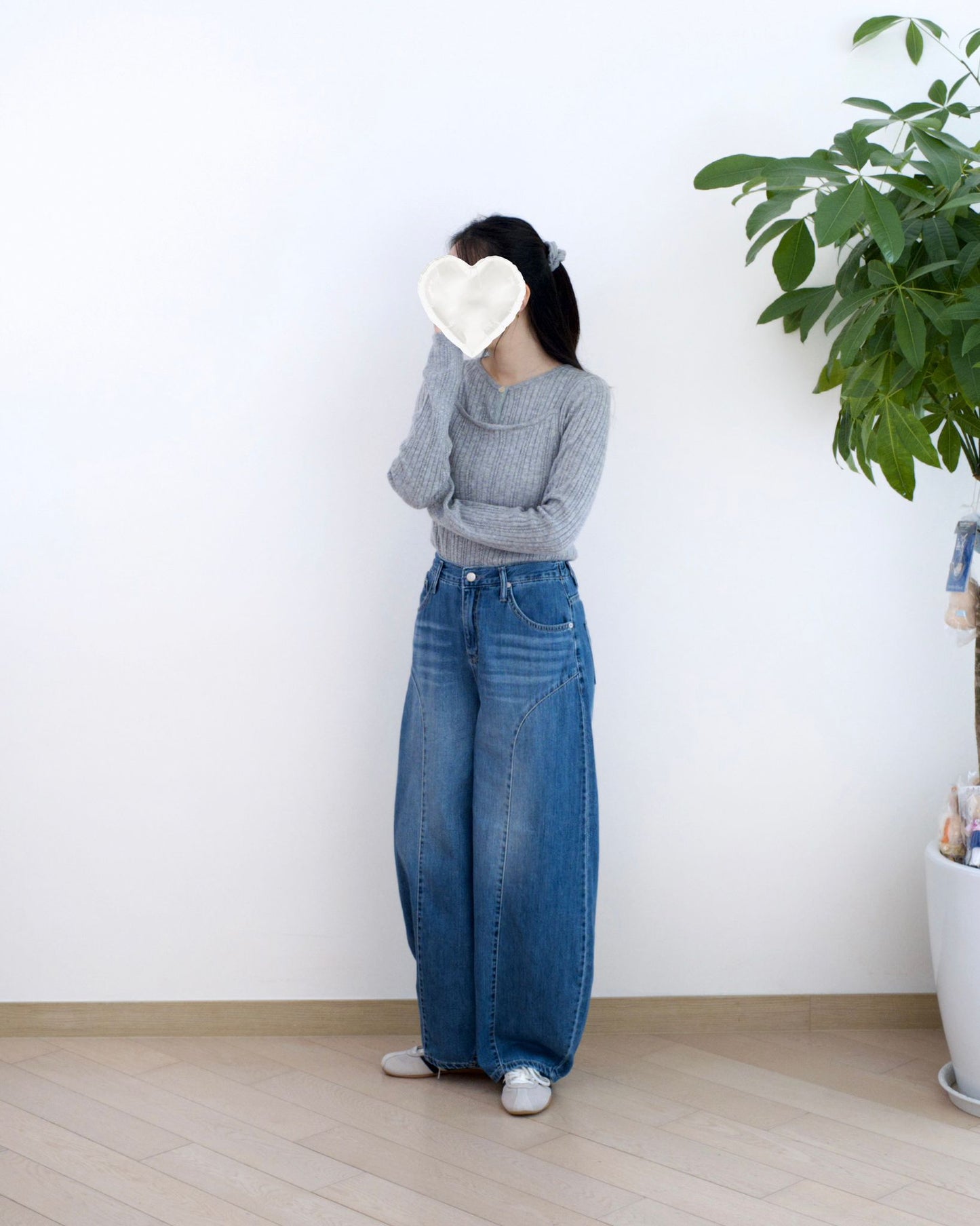 Gori 寬闊彎刀牛仔褲