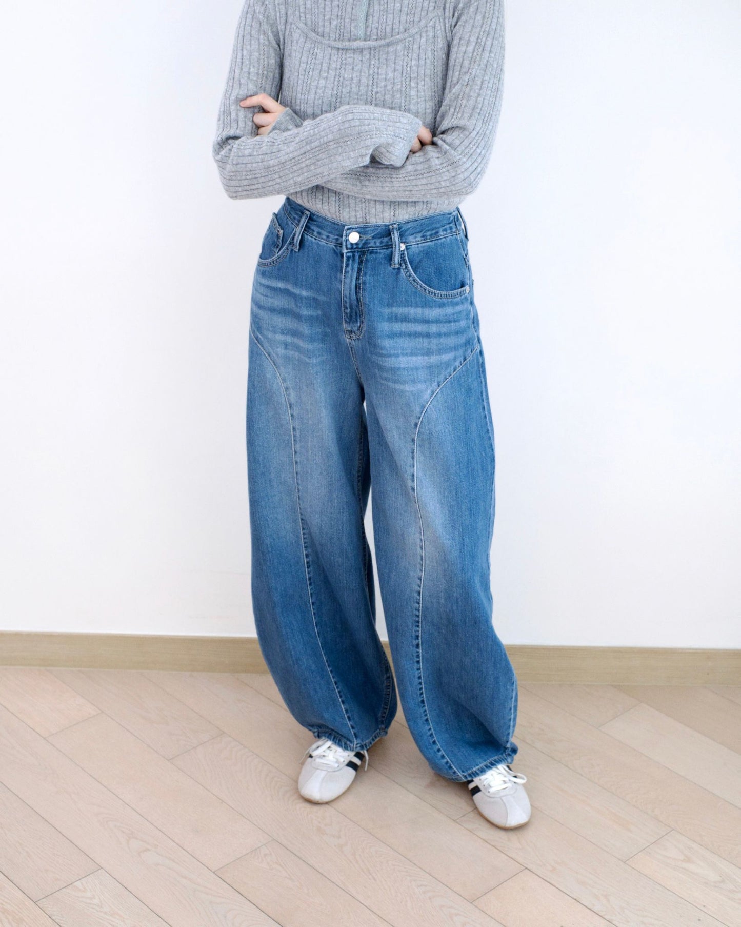 Gori 寬闊彎刀牛仔褲