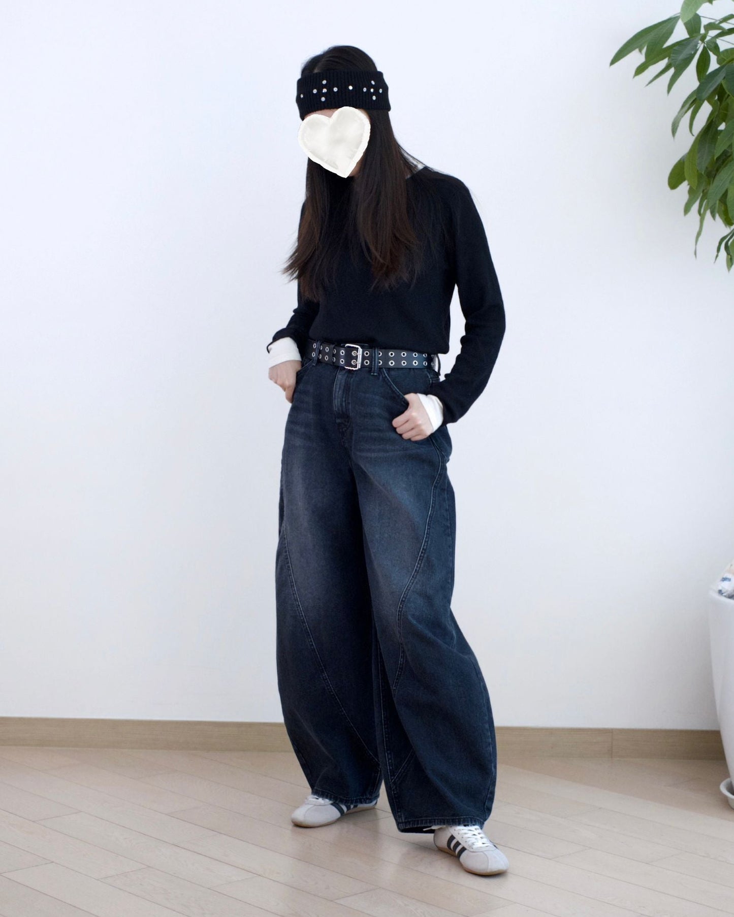 Gori 黑色彎刀牛仔褲