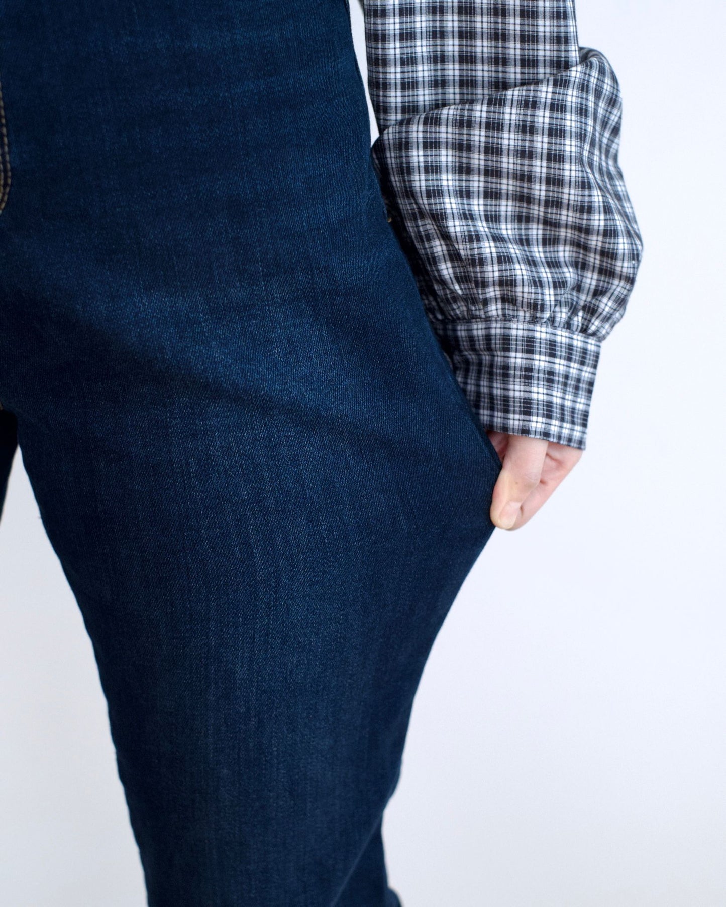 Howluk 內刷毛直腳牛仔褲