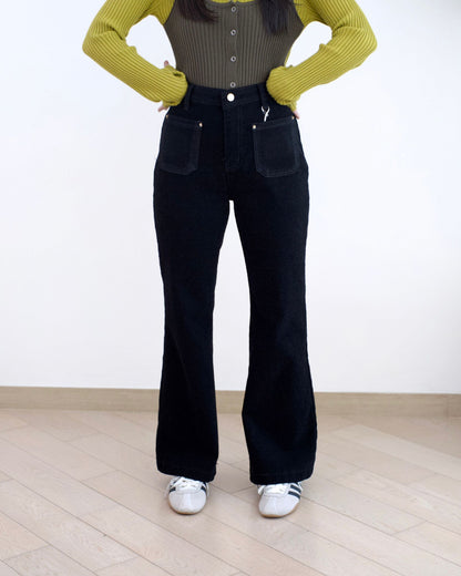 Howluk 口袋絨毛喇叭牛仔褲