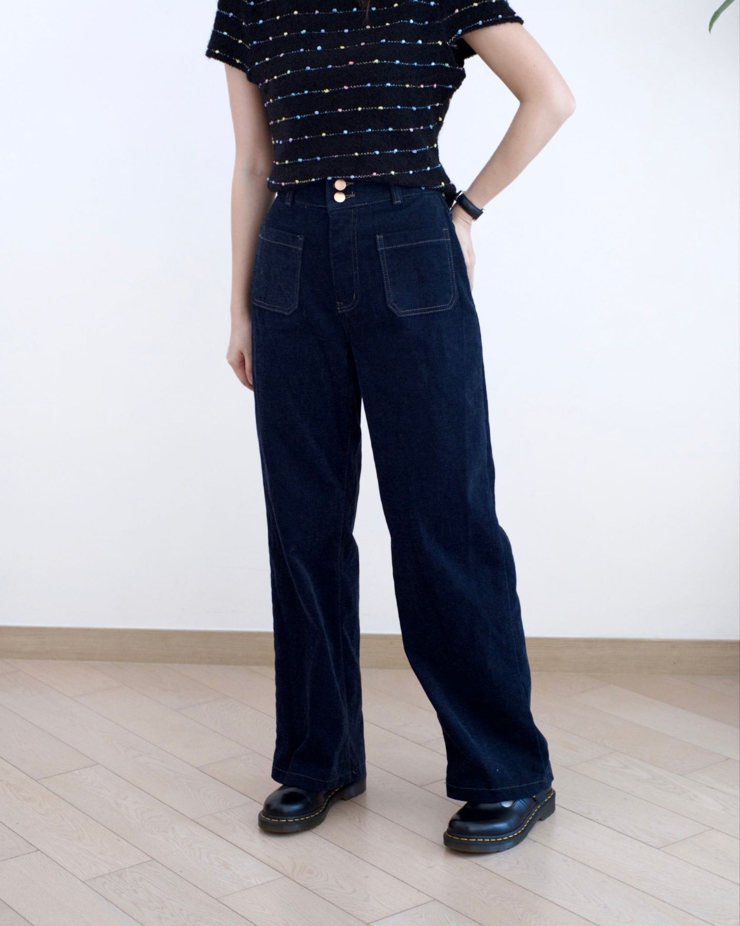 Howluk 口袋絨毛直筒牛仔褲