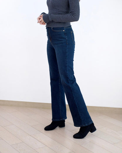 Howluk 絨毛微喇叭牛仔褲