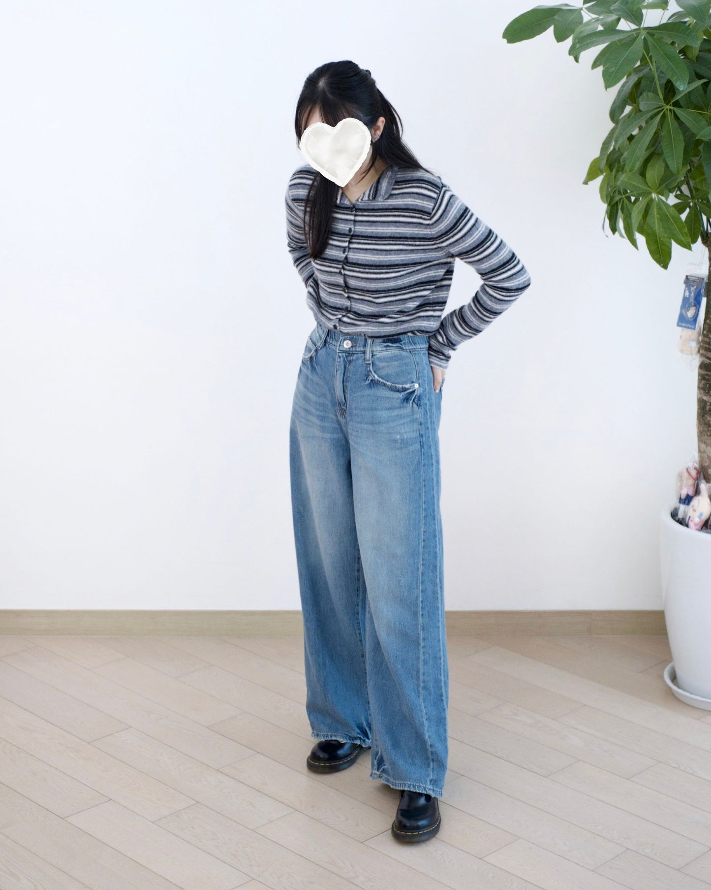 Howluk 側併接車骨闊筒牛仔褲