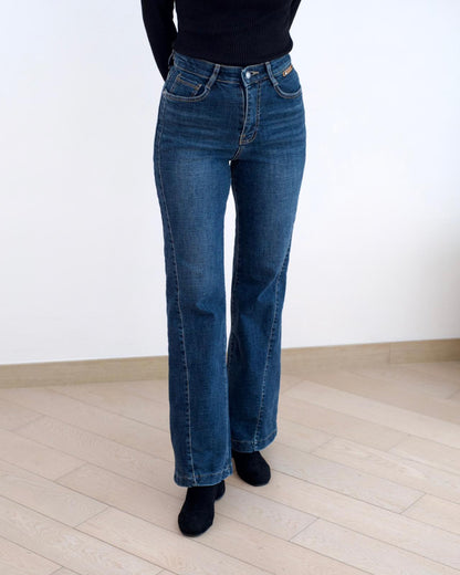 Howluk 洗水絨毛微喇叭牛仔褲