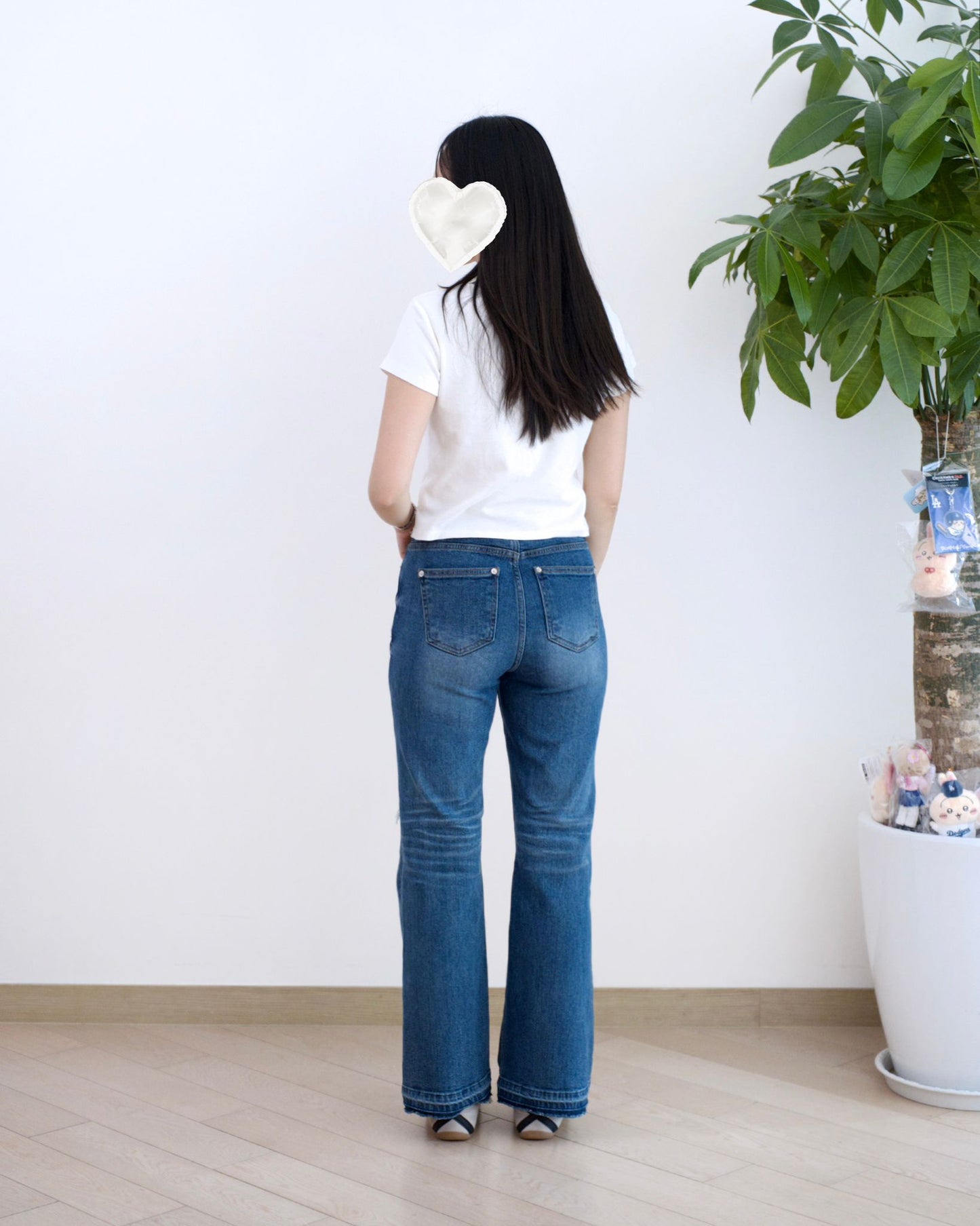 Howluk 洗水破洞微喇叭牛仔褲