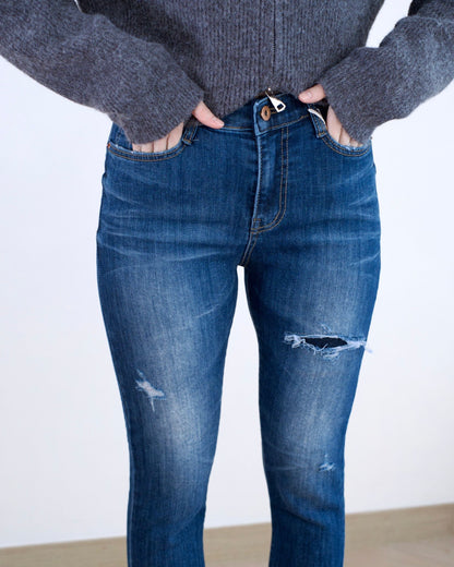 Howluk 微破洞貼腳牛仔褲