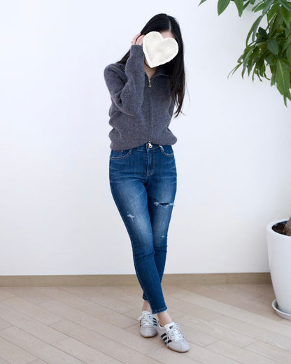 Howluk 微破洞貼腳牛仔褲