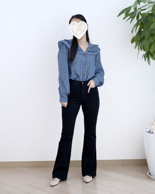 Howluk 牛奶料薄絨毛微喇叭牛仔褲