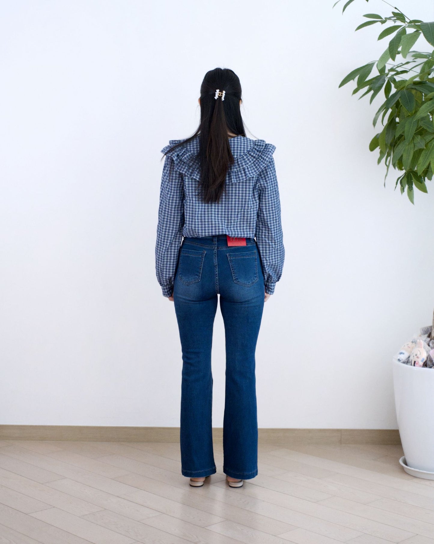 Howluk 牛奶料薄絨毛微喇叭牛仔褲