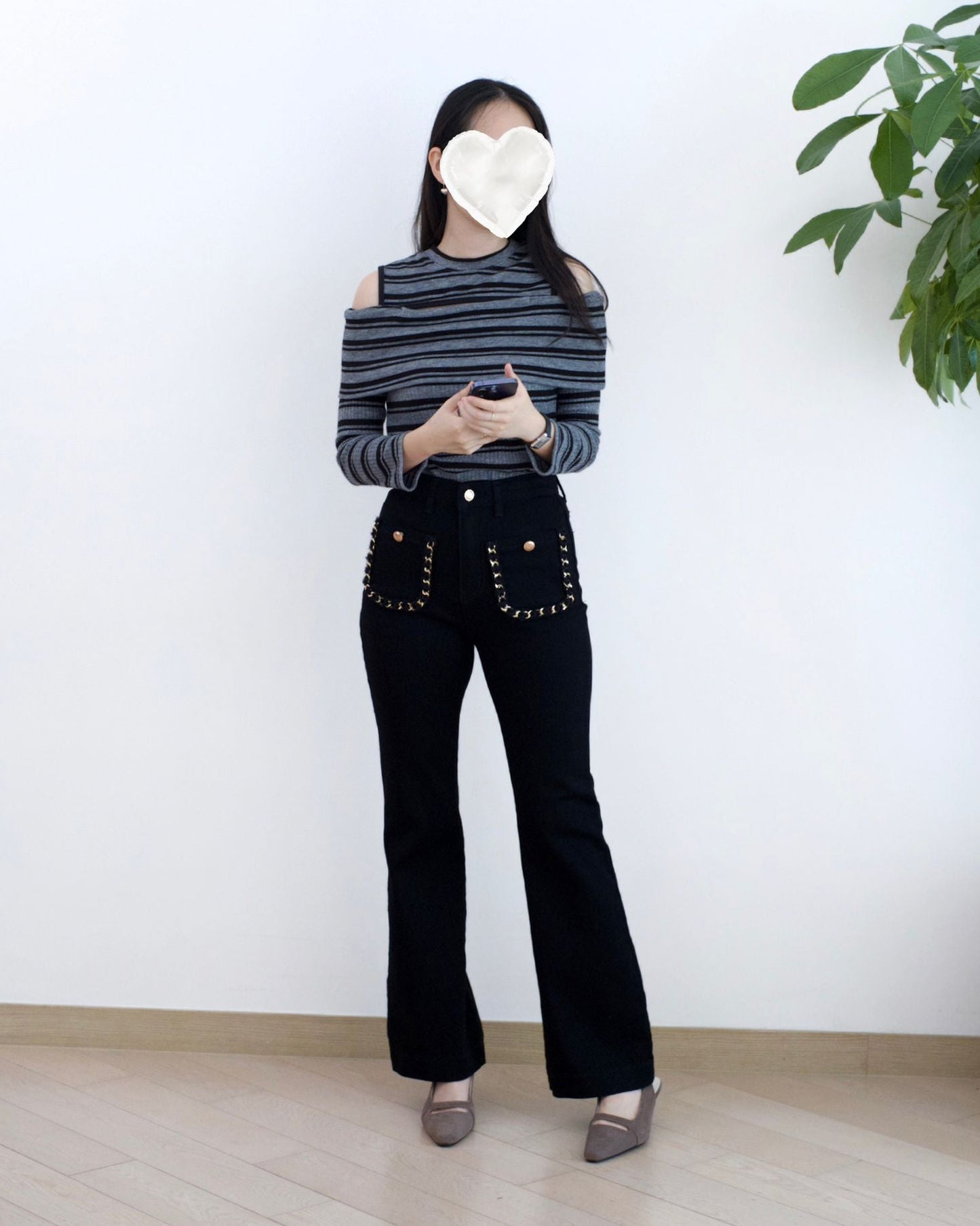 Howluk 小香風牛奶面料喇叭褲