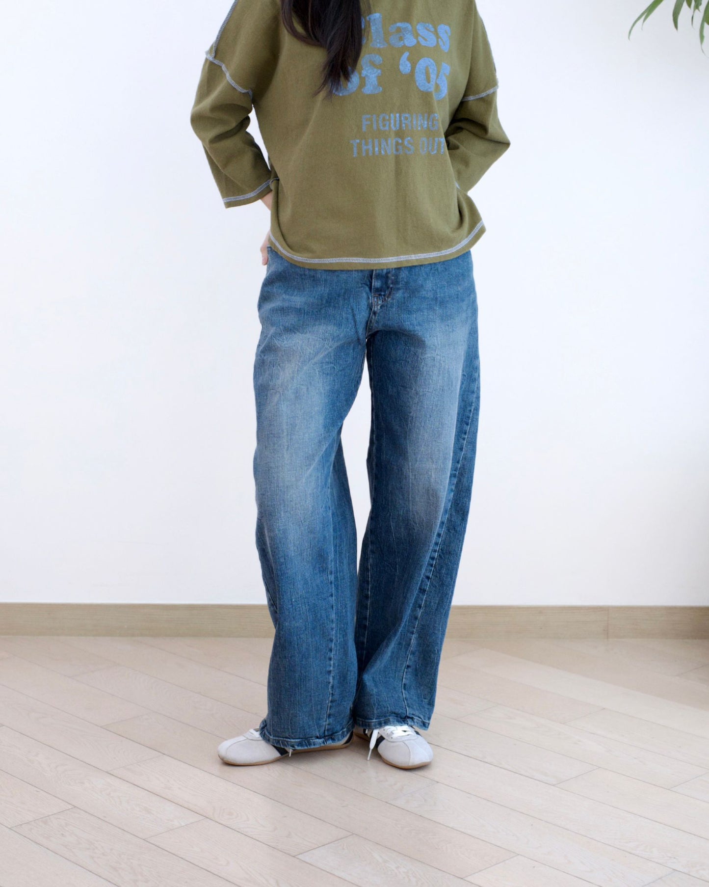 Howluk 洗水彎刀牛仔褲