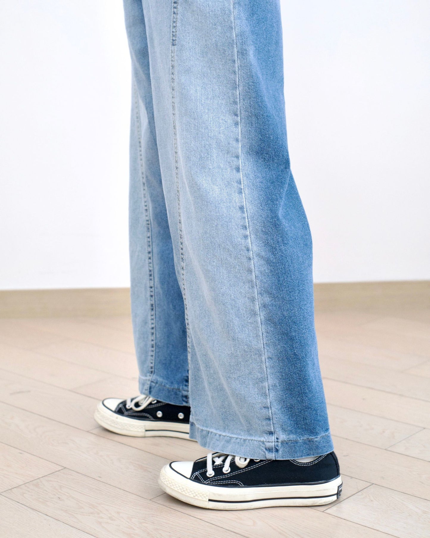 Howluk 小V腰線闊腳牛仔褲