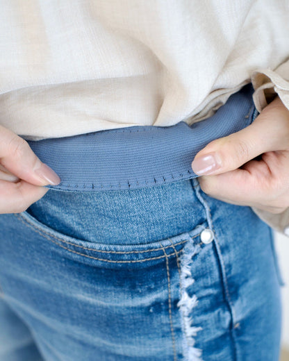 Howluk 毛邊微喇叭牛仔褲