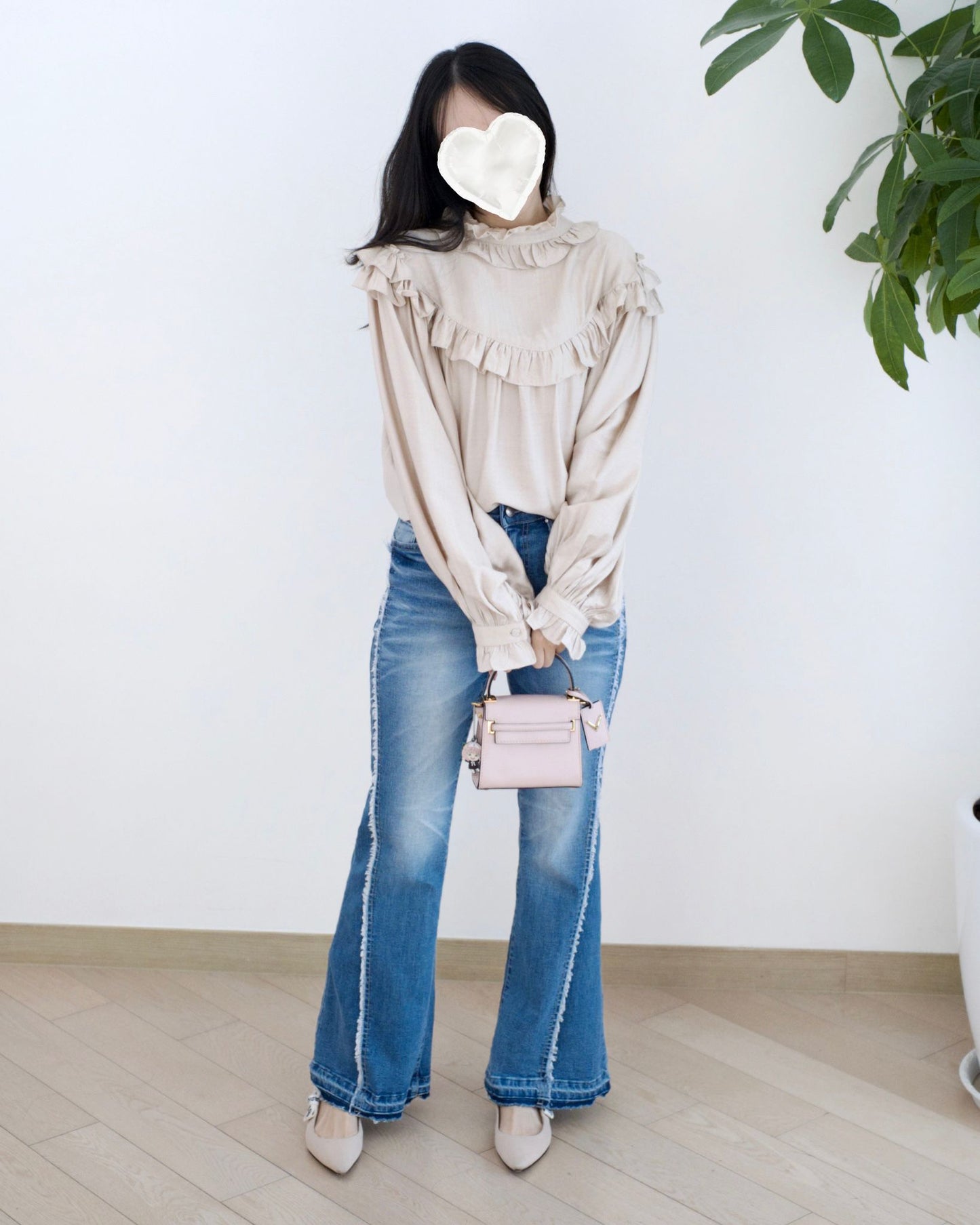 Howluk 毛邊微喇叭牛仔褲