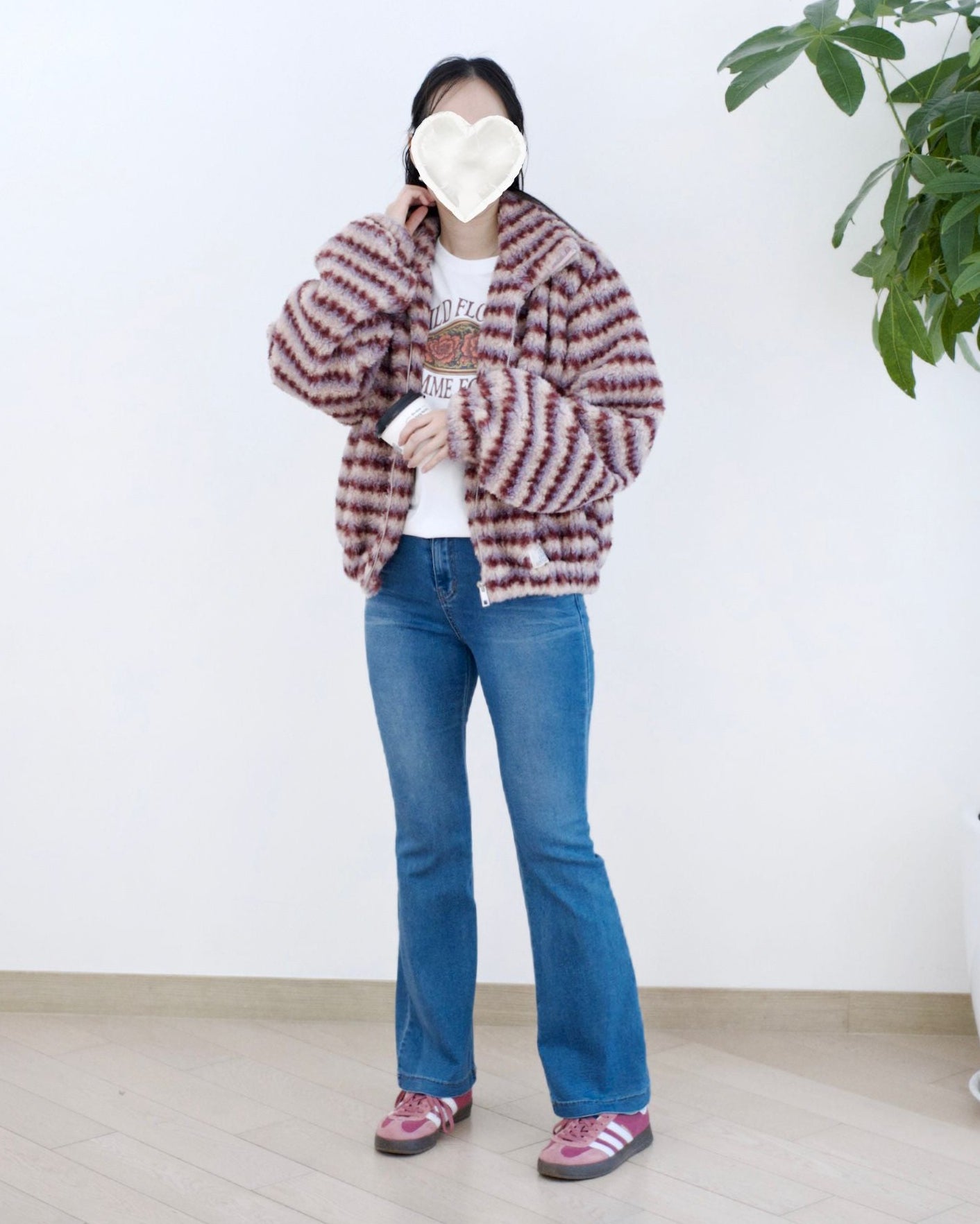 Howluk 牛奶料微喇叭牛仔褲