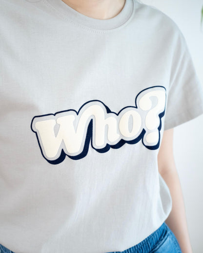 撞色"Who?"Tee