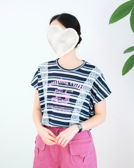 橫間印花Lace英文字Tee