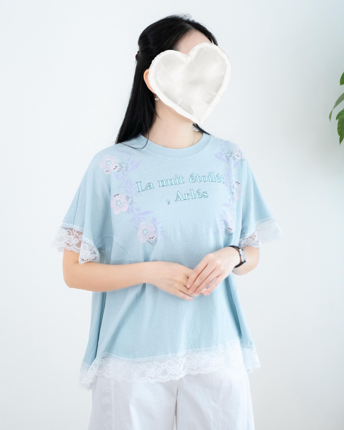 Lace撞花花Tee