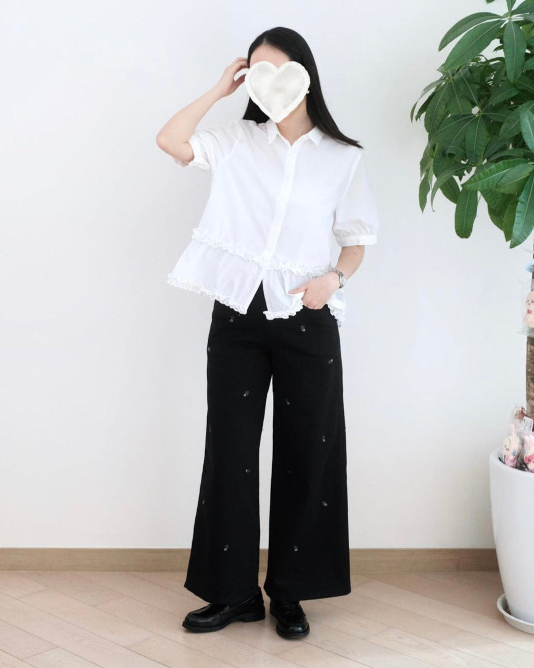 Moci 心心刺繡闊筒扯布褲