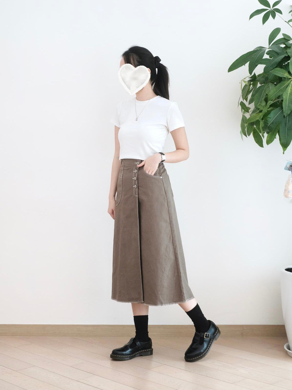 Moci 鈕扣中長扯布裙