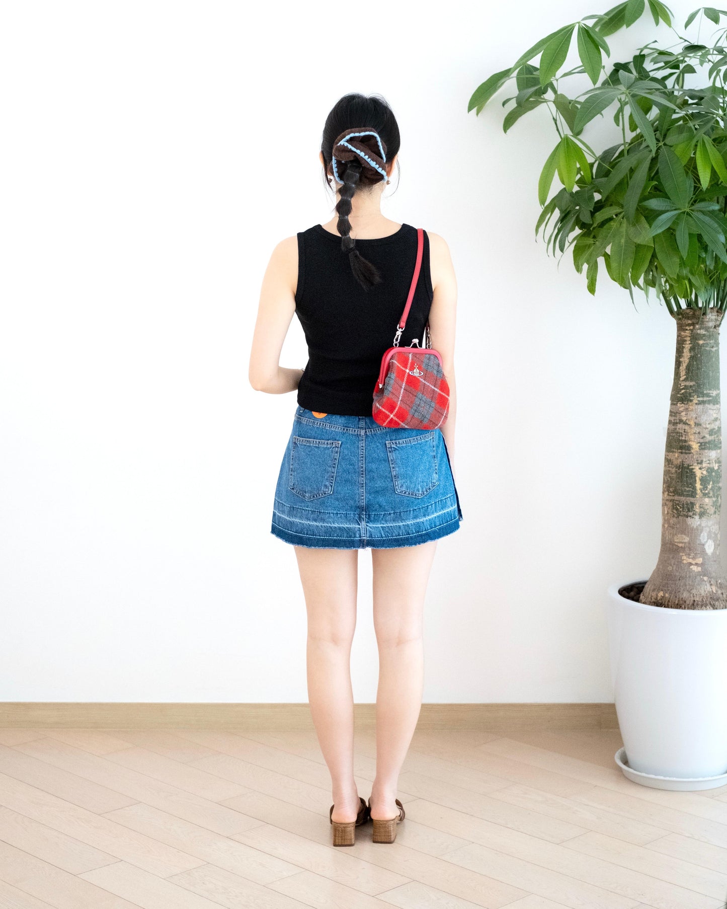Moci 洗水口袋牛仔短裙褲