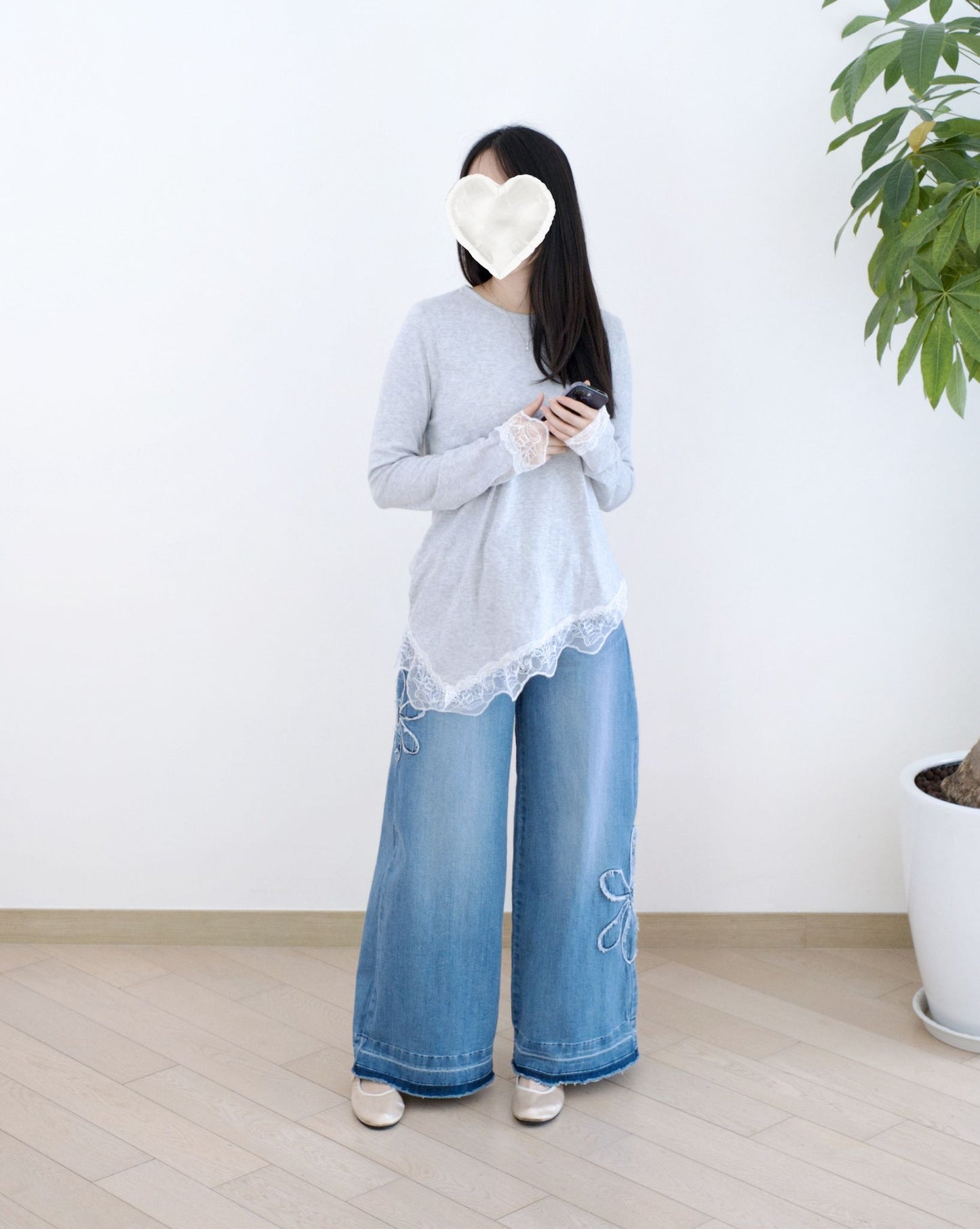 Moci 花花刺繡牛仔褲︎