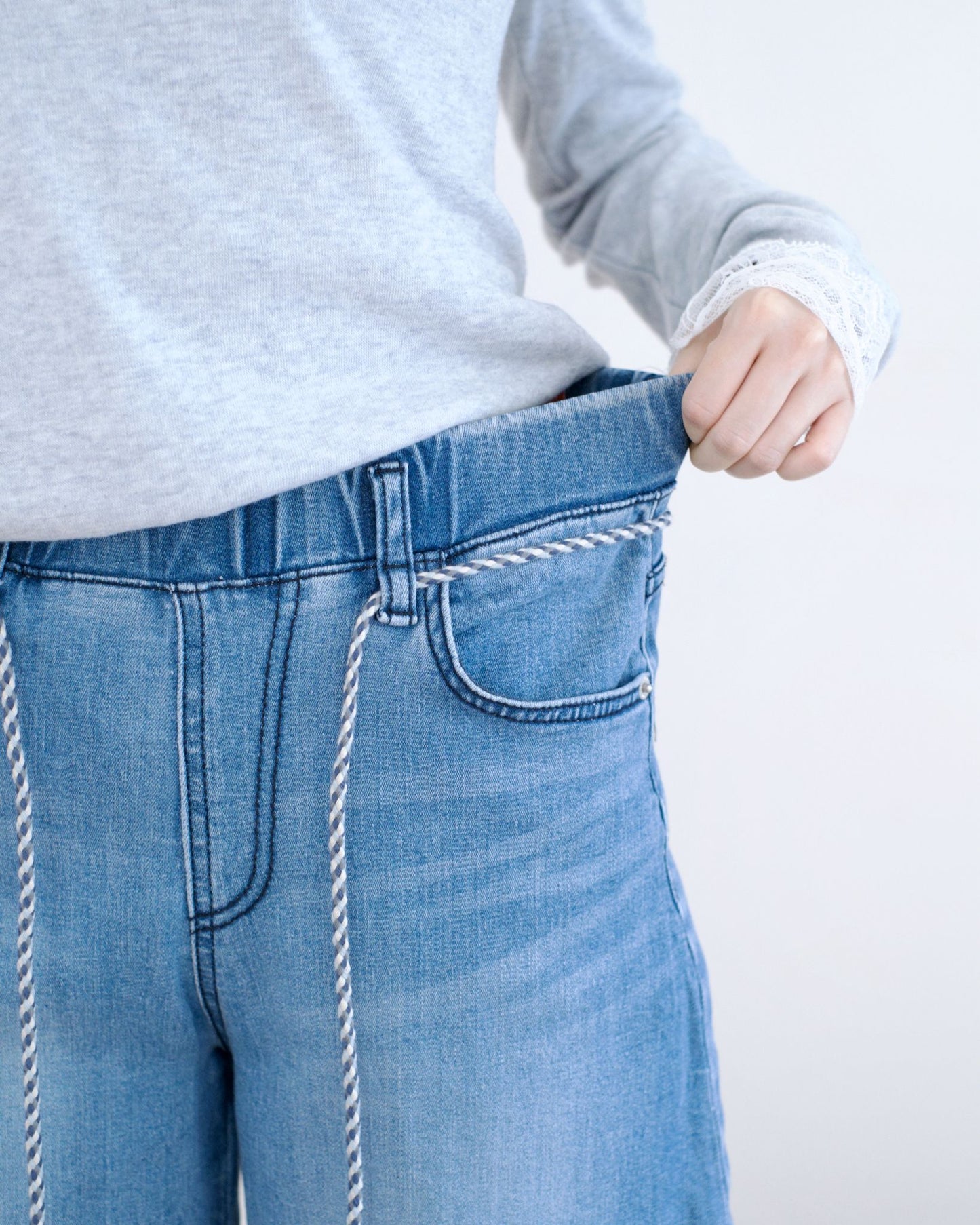 Moci 花花刺繡牛仔褲︎