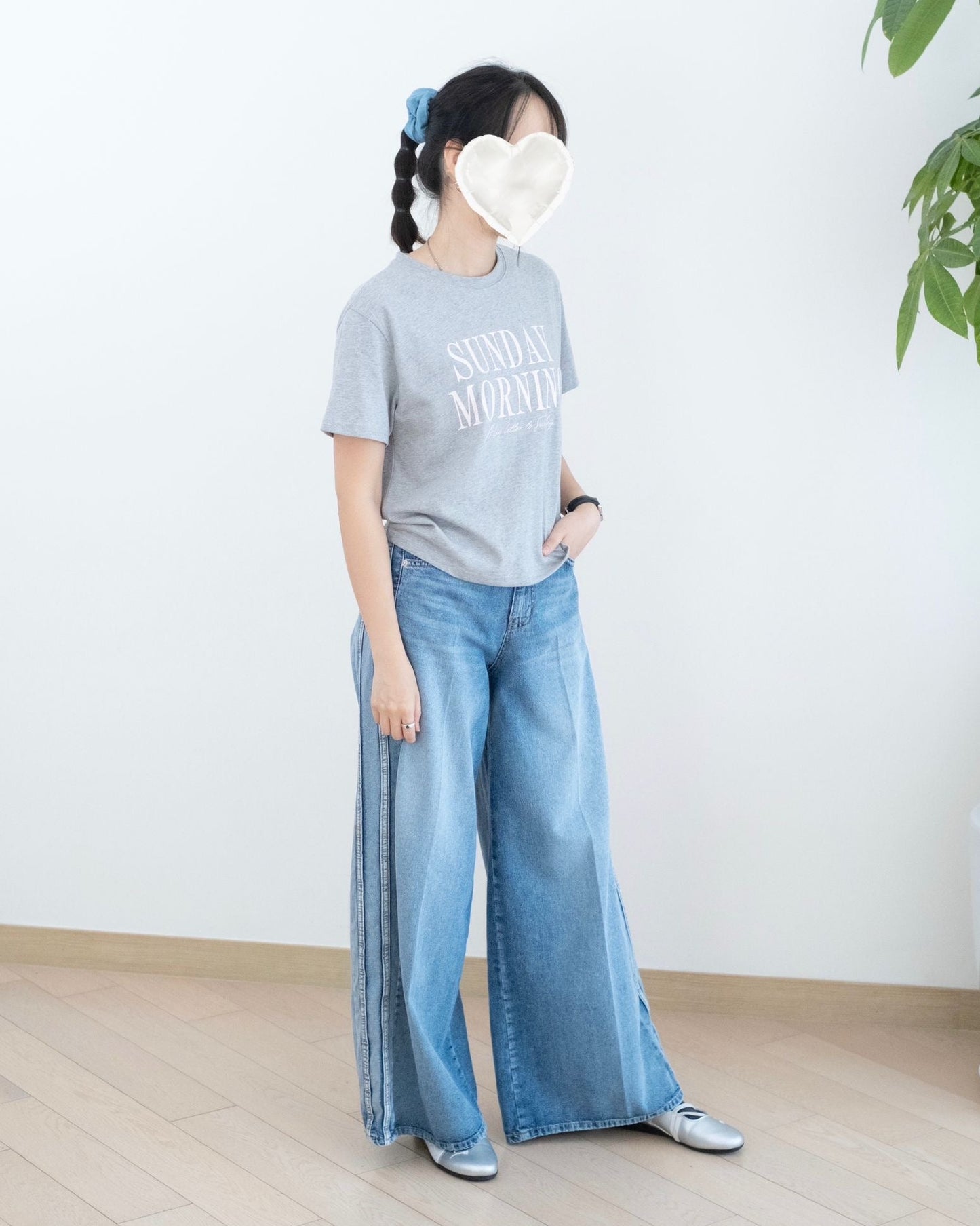 Moci 側併接闊筒牛仔褲