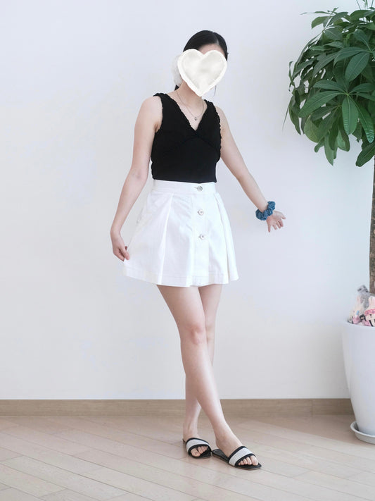 Moci 麻棉鈕扣短裙褲