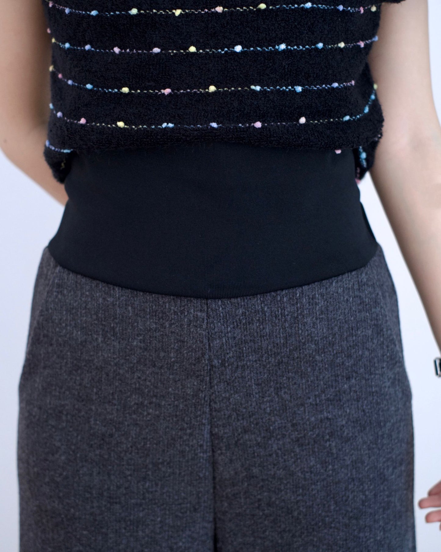 Moci 高腰全橡筋針織褲