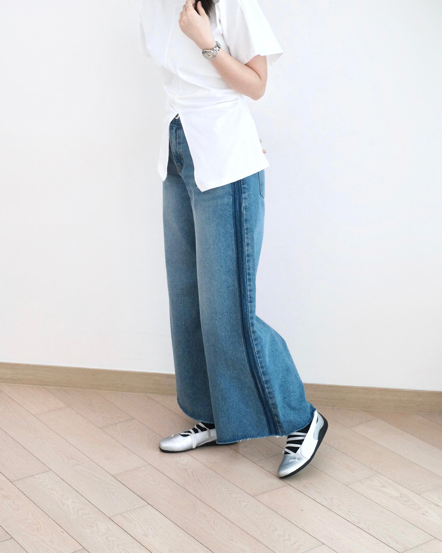 Moci 闊筒拼邊牛仔褲