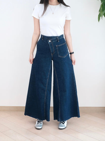 Moci 斜腰線闊筒牛仔褲
